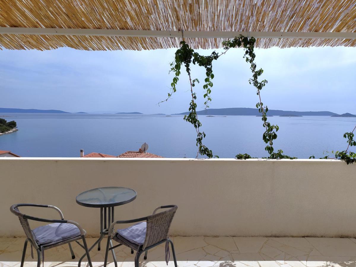 Apartmani Stine Donji Okrug  Kültér fotó
